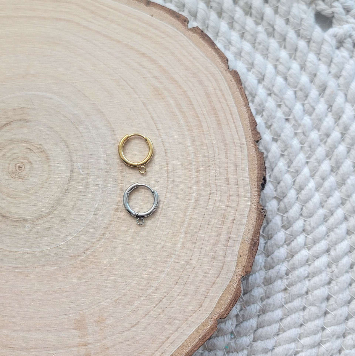 Huggie Earrings (Gold pvd & stainless steel)