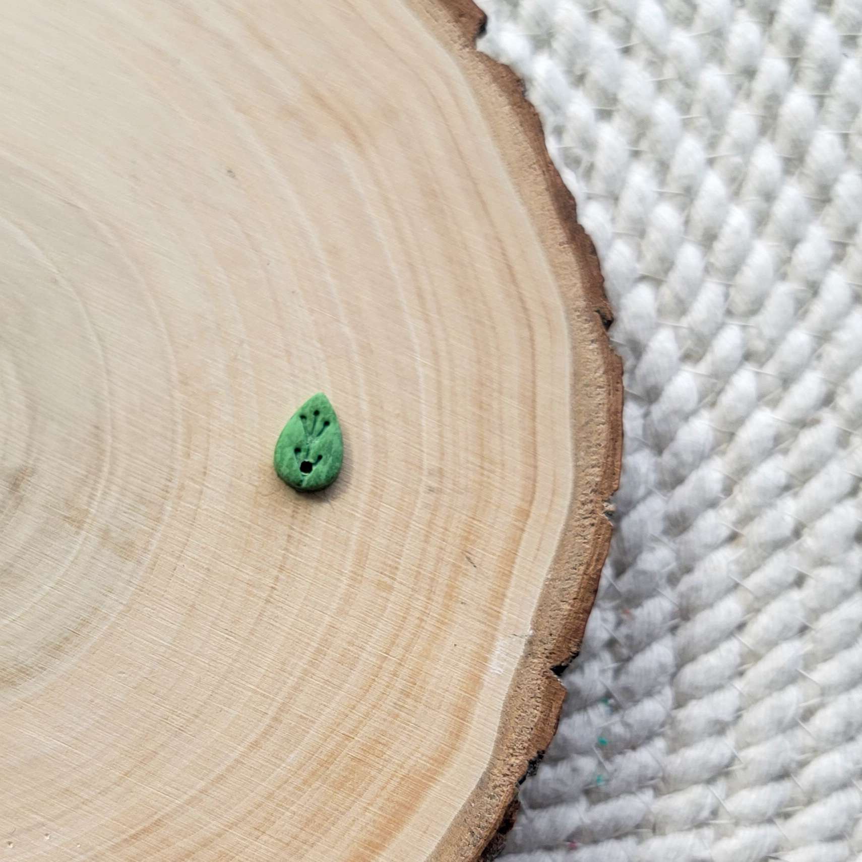 Small Leaf Clay Charm